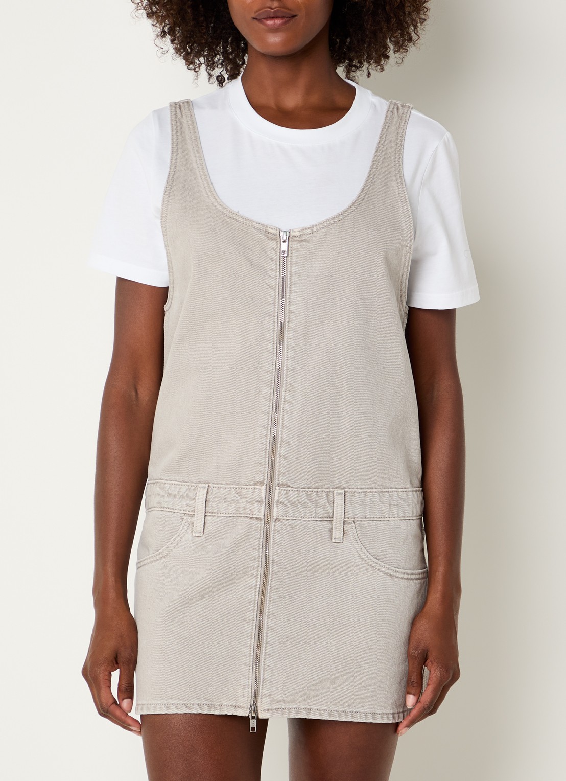 Levi's Mini denim jurk met ronde hals - detail lichtgrijs
