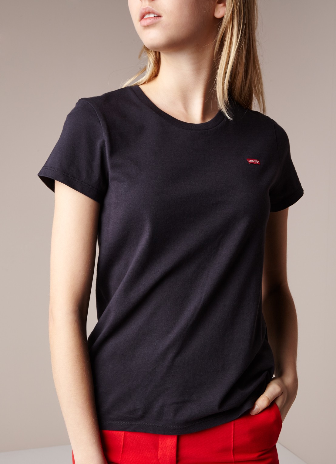 Levi's Perfect Tee T-shirt van katoen met logoborduring - detail 2 zwart