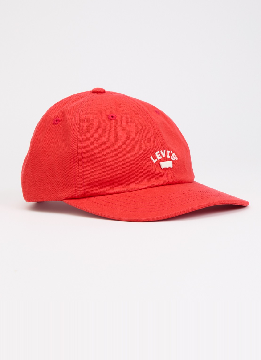 Levi's Pet met logoborduring - voorkant 2 rood
