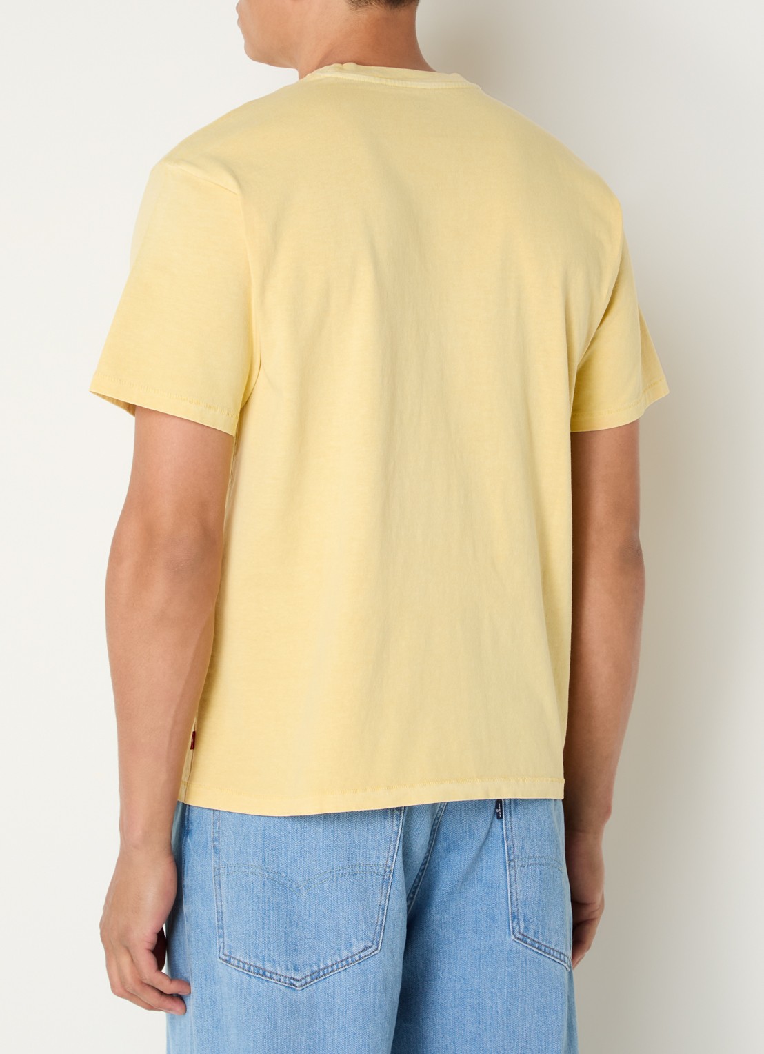 Levi's Red Tab T-shirt met ronde hals - achterkant 3 geel
