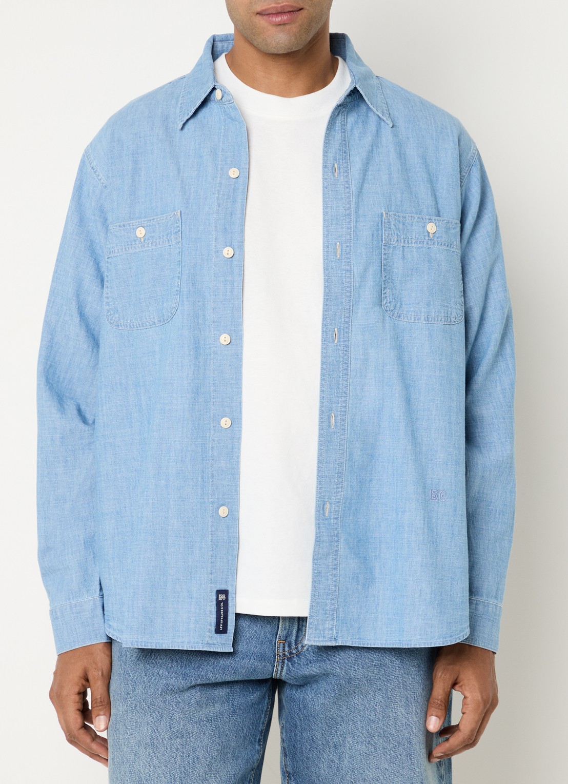 Levi's Regular fit overhemd van chambray met borstzakken - detail 4 lichtblauw