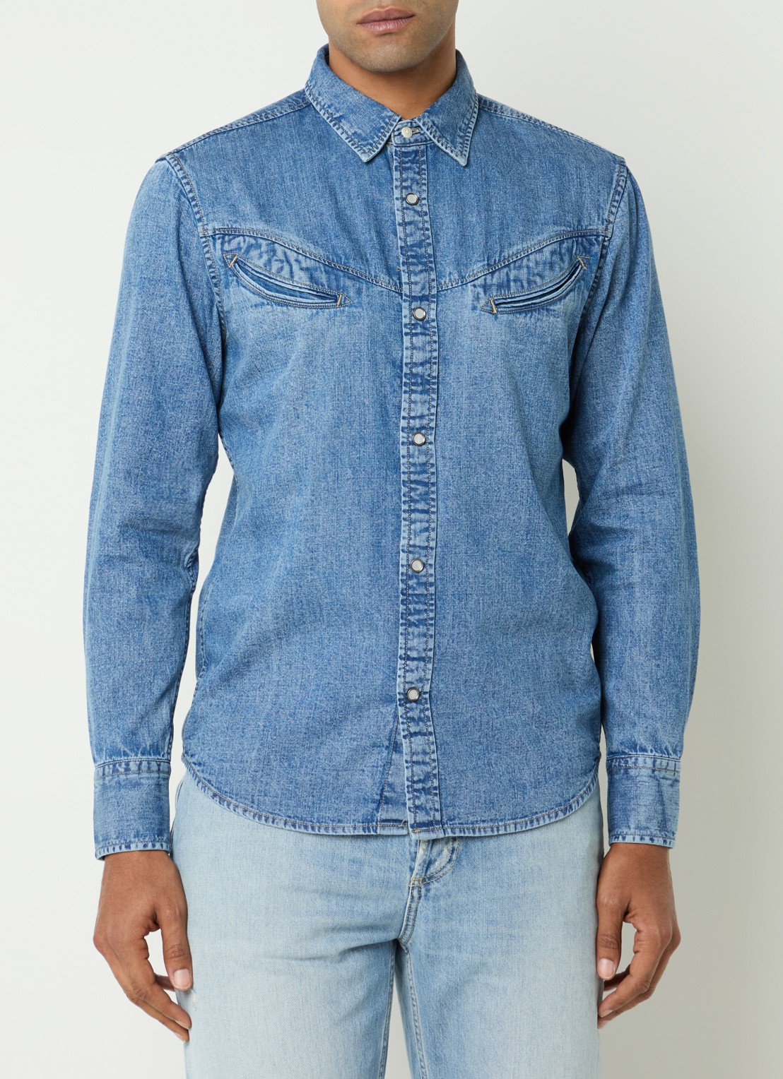 Levi's Regular fit overhemd van chambray met borstzakken  - detail 4 indigo