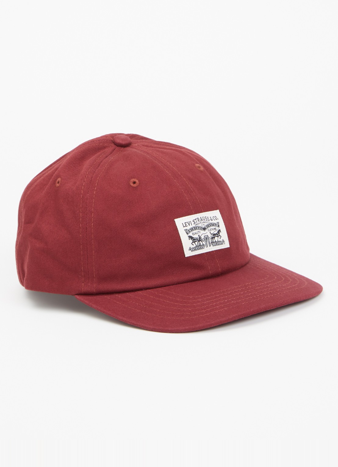 Levi's Relaxed dad heritage pet met logo  - voorkant bordeauxrood
