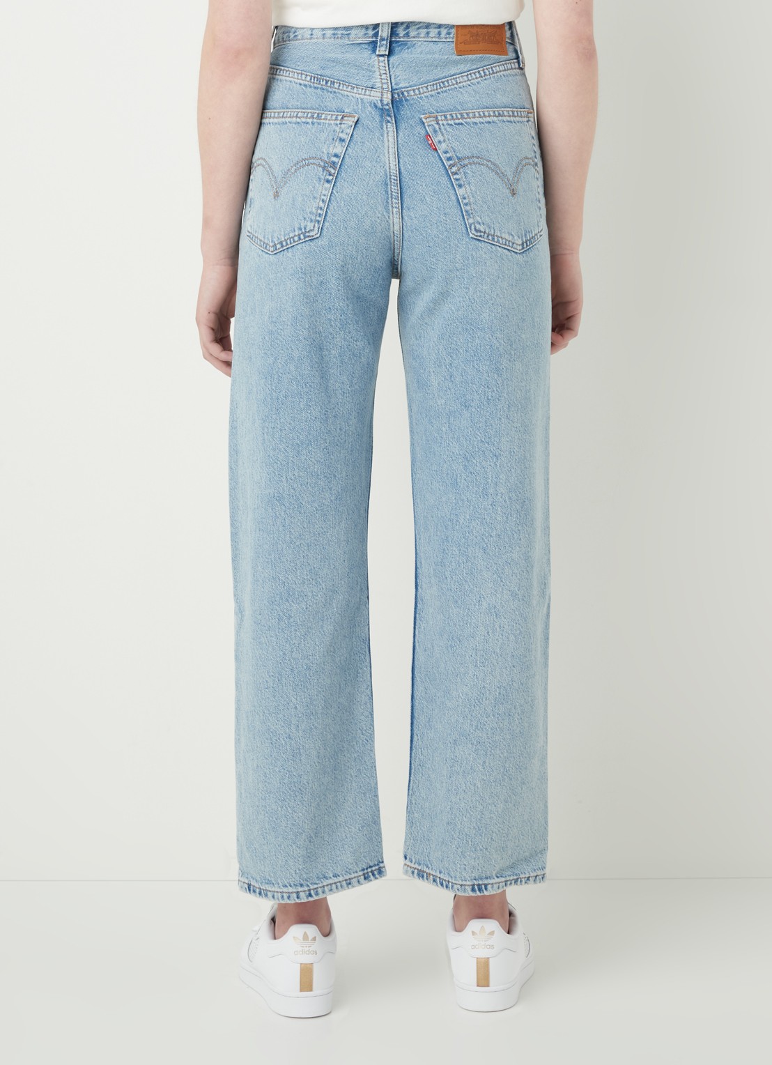 Levi's Ribcage high waist straight leg cropped jeans met lichte wassing - achterkant 3 indigo