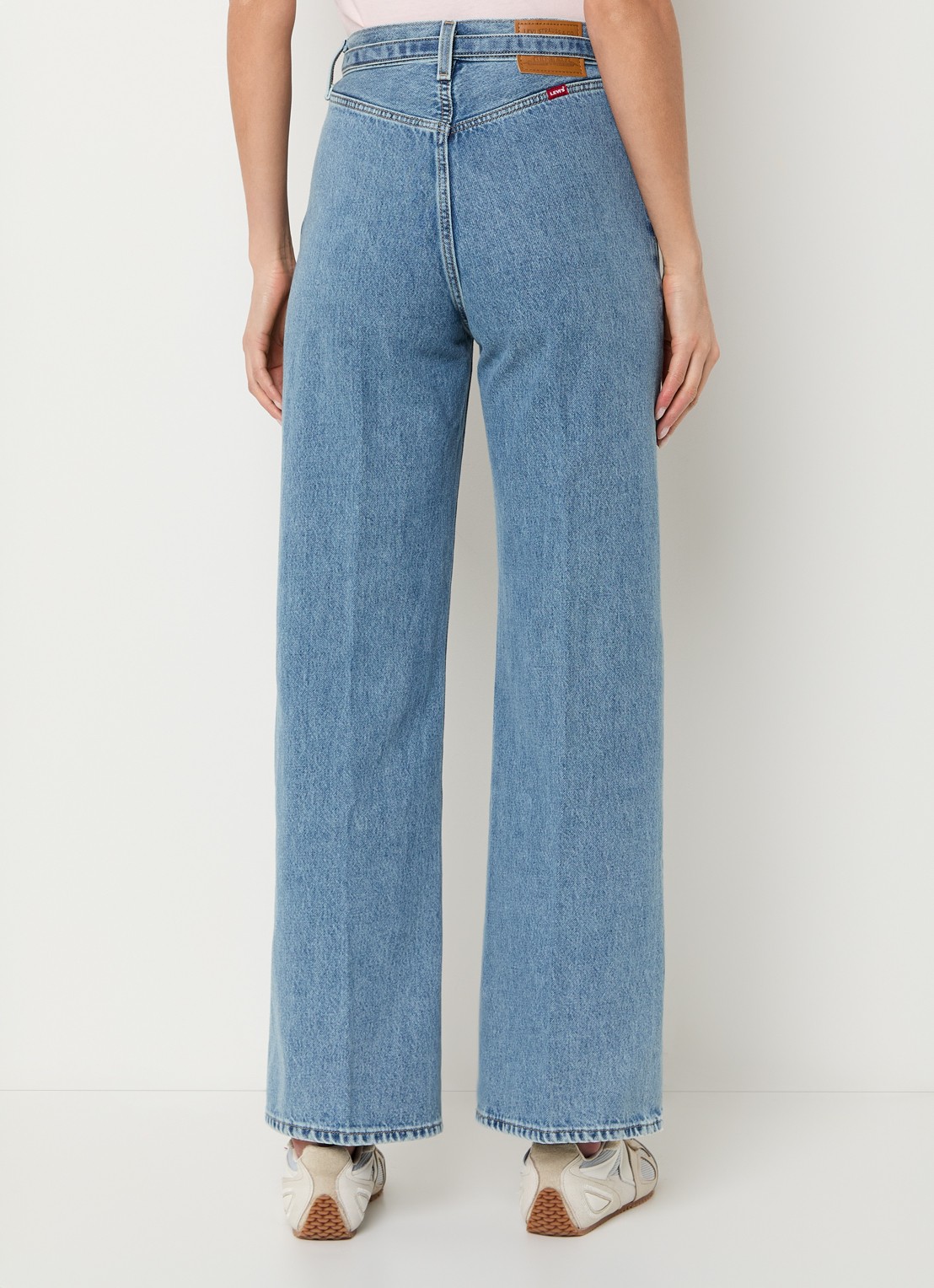Levi's Ribcage high waist wide jeans met medium wassing - achterkant 3 indigo