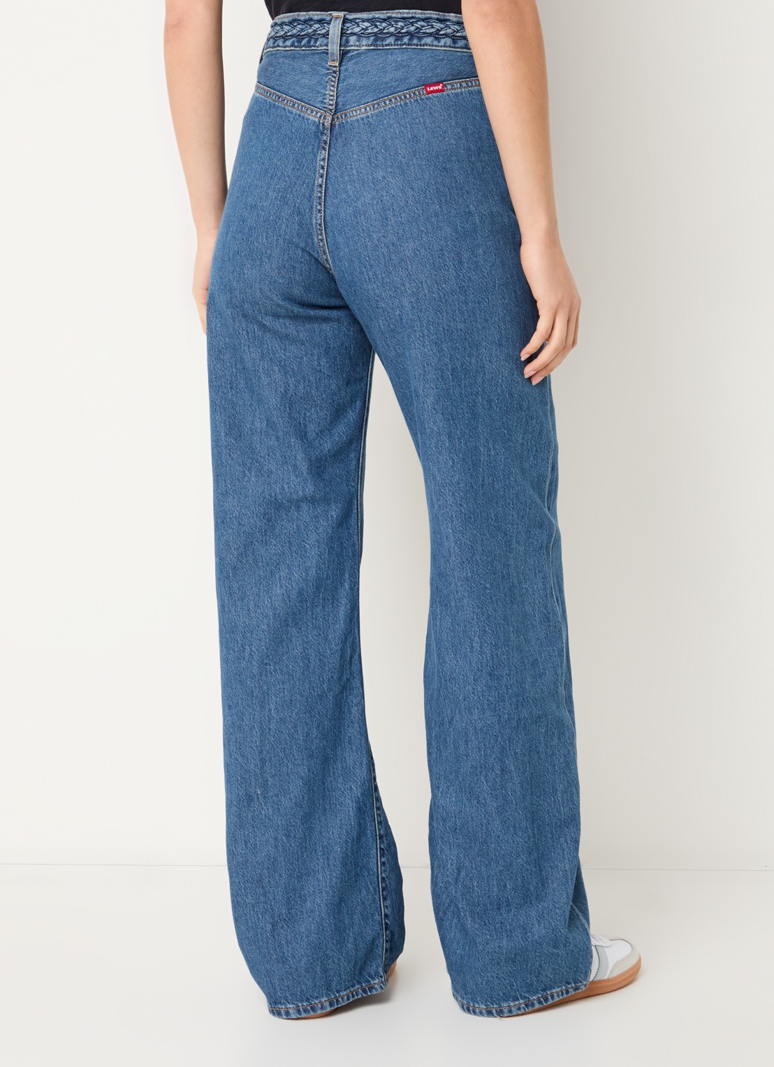 Levi's Ribcage high waist wide leg jeans met medium wassing - achterkant 2 indigo