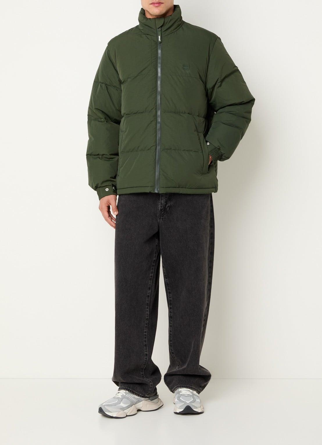 Levi's Rockridge puffer jack met donsvulling en afneembare capuchon - voorkant 4 groen