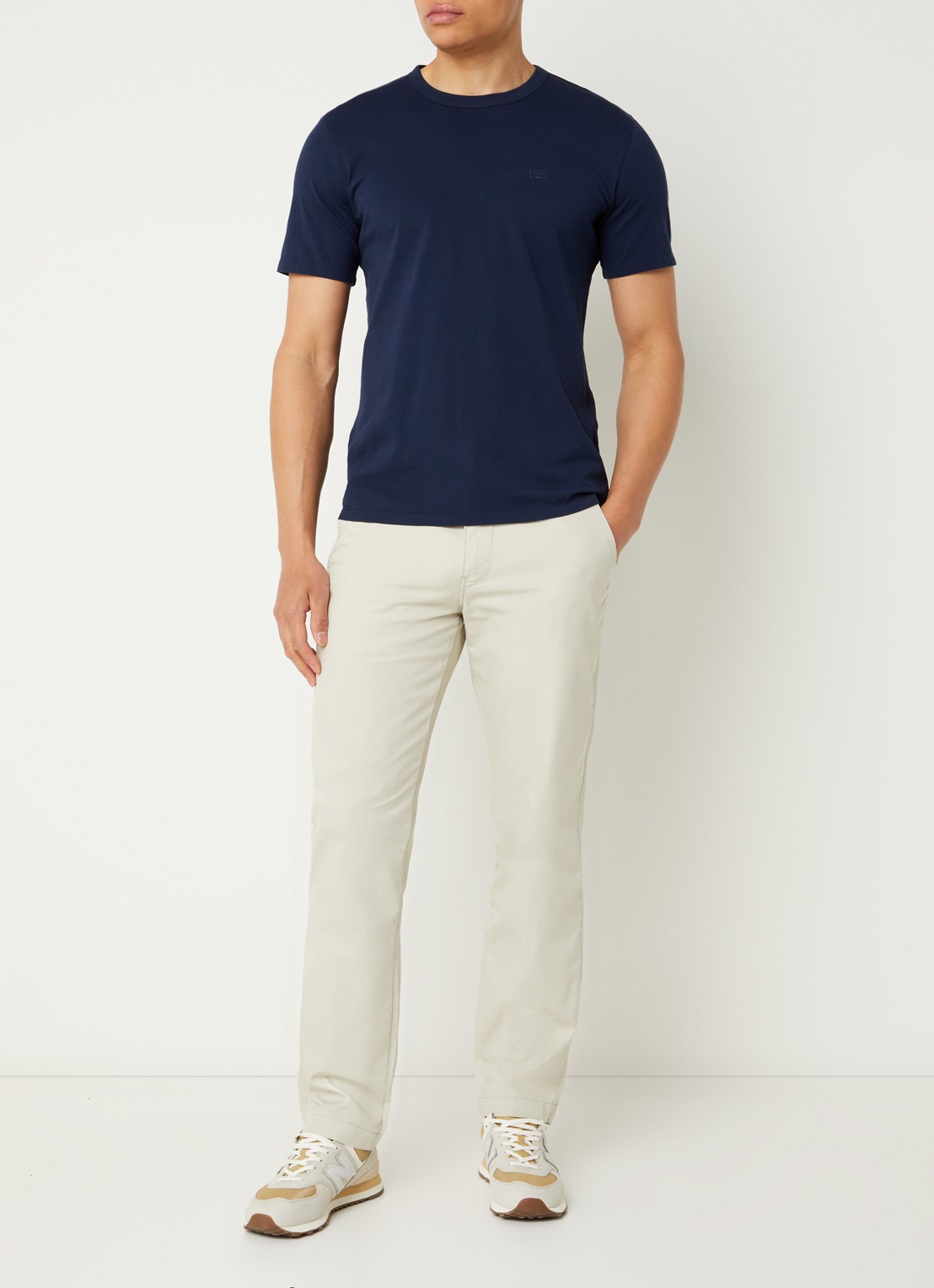 Levi's Straight fit chino met steekzakken - voorkant 2 ivoor