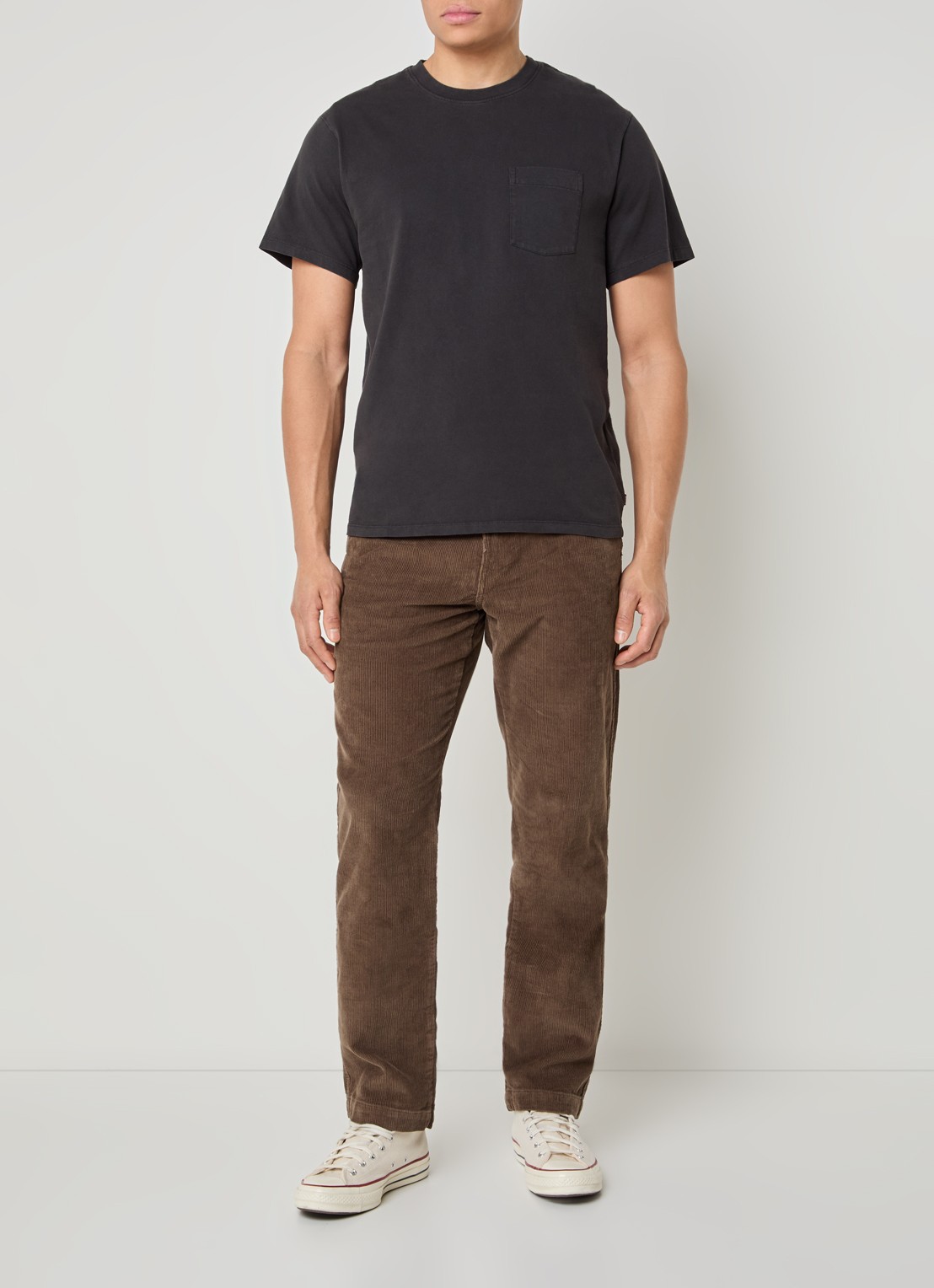 Levi's T-shirt met borstzak - voorkant 2 zwart