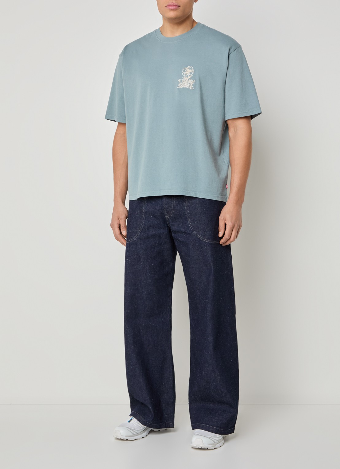 Levi's T-shirt met logo- en backprint - voorkant 4 staalblauw