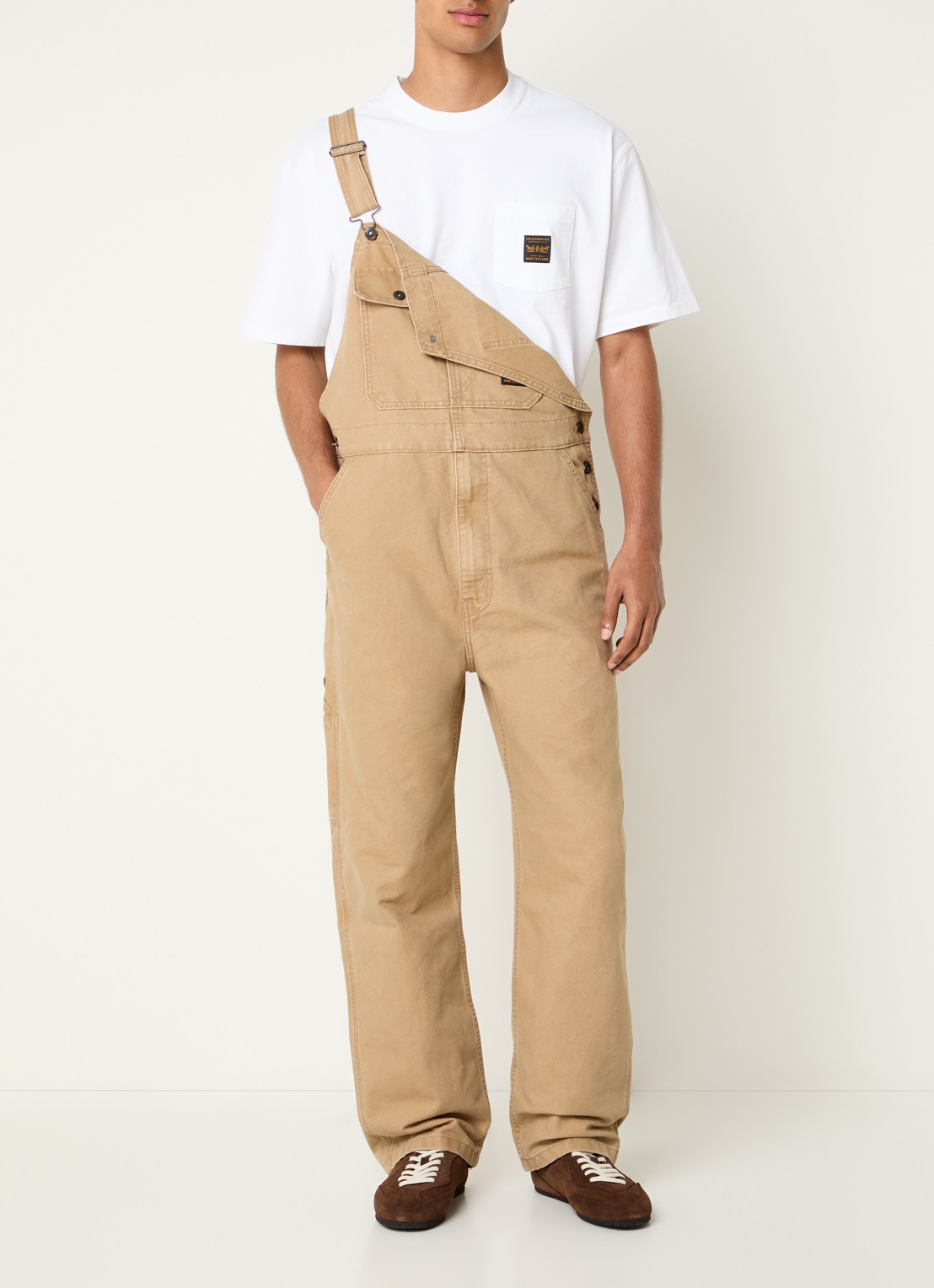 Levi's T-shirt met logo - voorkant 3 wit