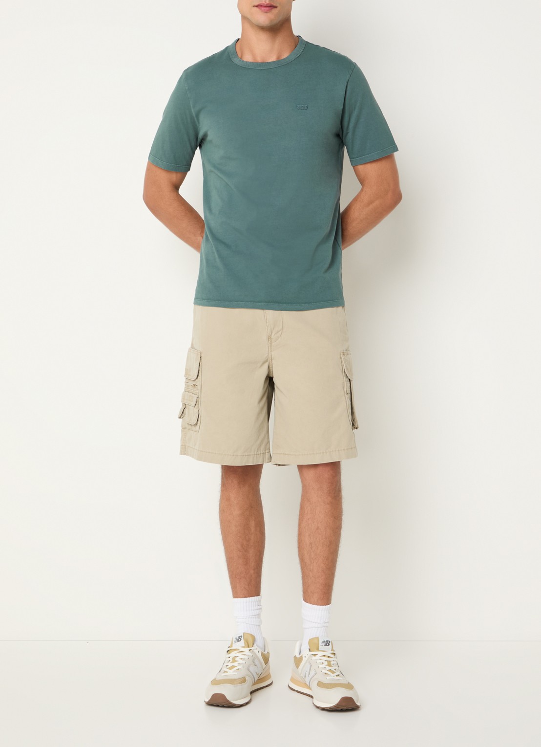Levi's T-shirt met logoborduring - voorkant 2 zeegroen