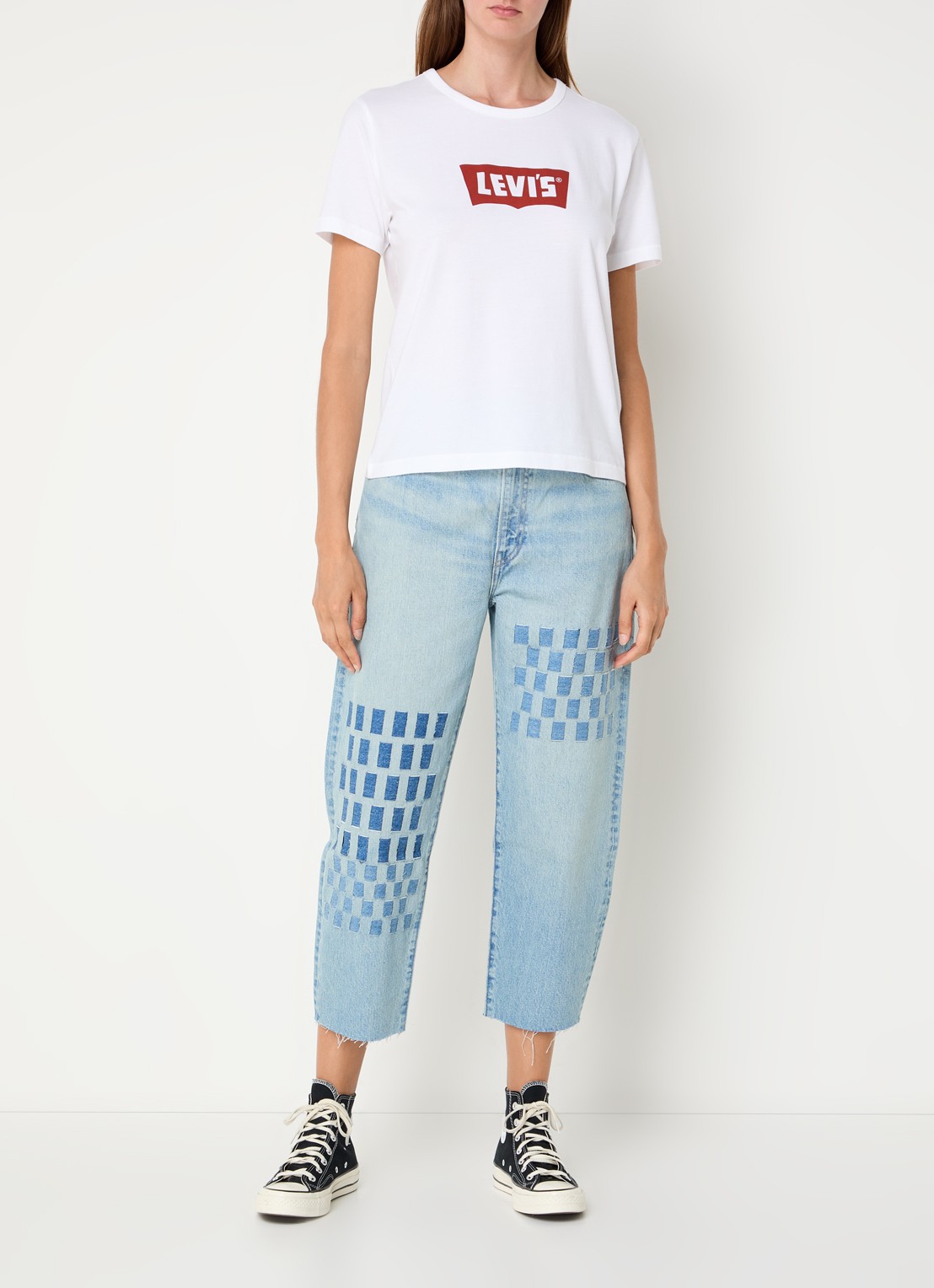 Levi's T-shirt met logoprint en stretch - voorkant 2 wit