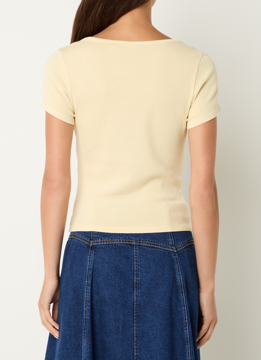 Levi's T-shirt met rechthoekige hals - achterkant 4 lichtgeel