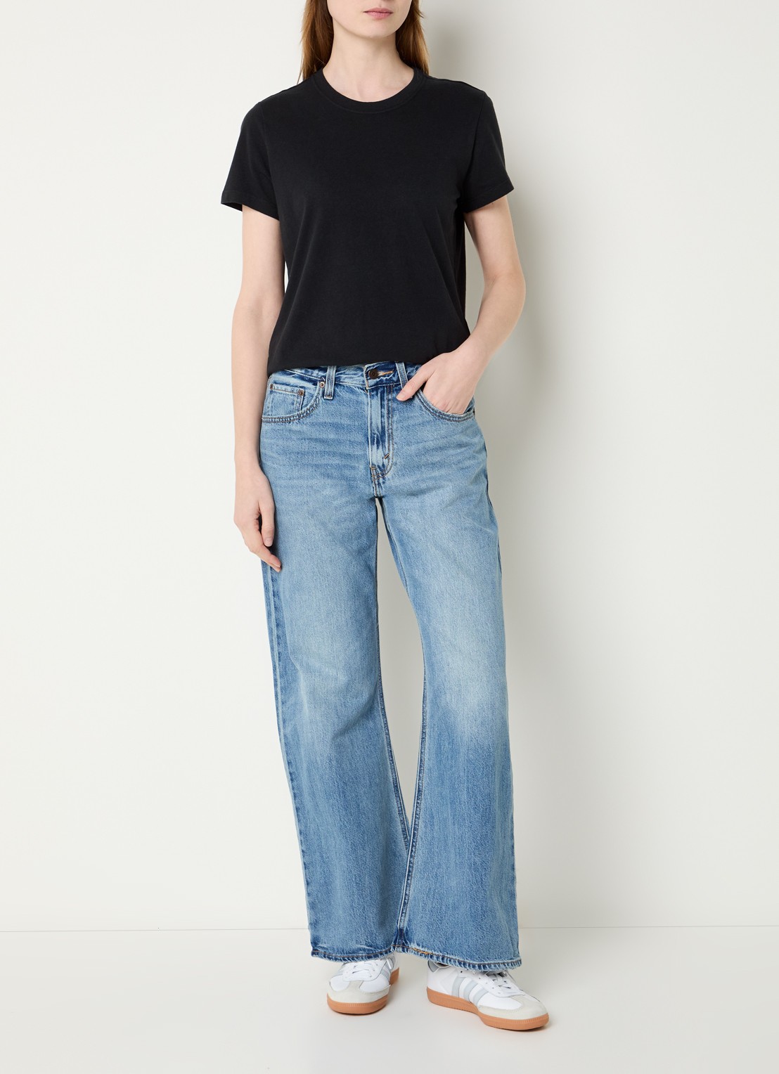 Levi's T-shirt met ronde hals - voorkant 3 zwart