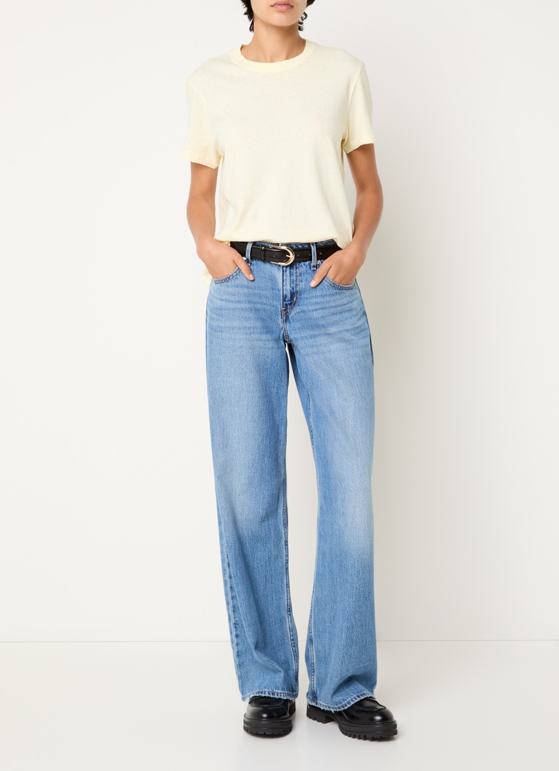 Levi's T-shirt met ronde hals - voorkant 2 lichtgeel