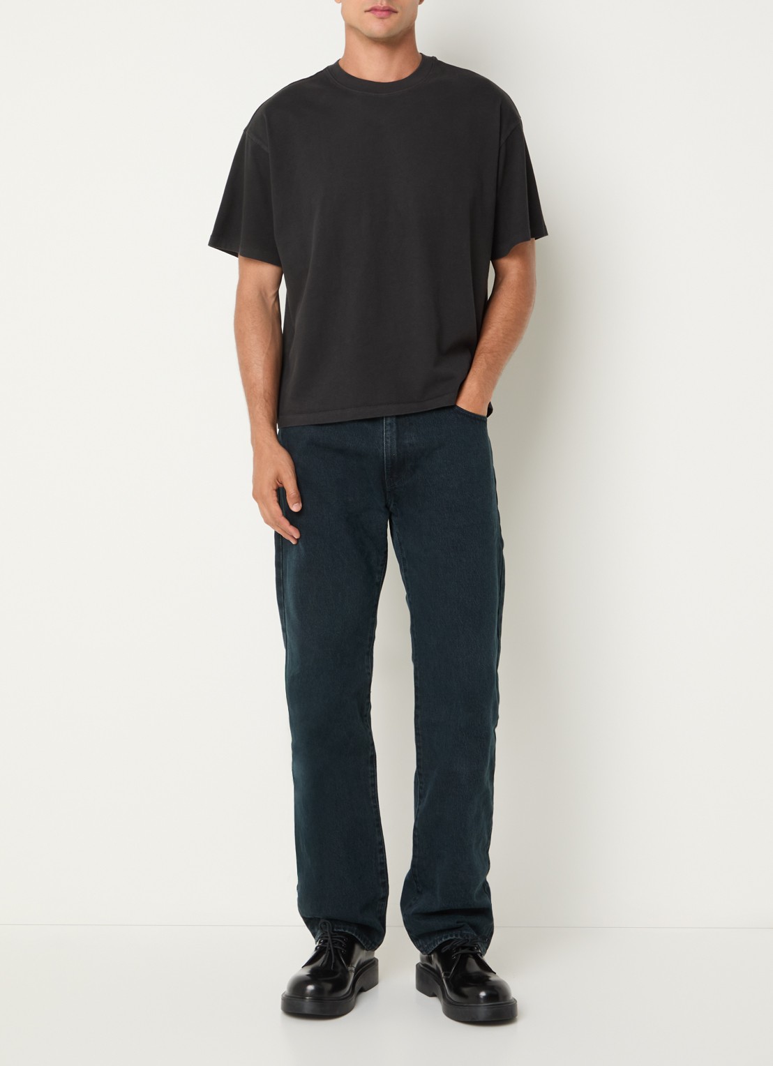 Levi's T-shirt met ronde hals - voorkant 2 zwart