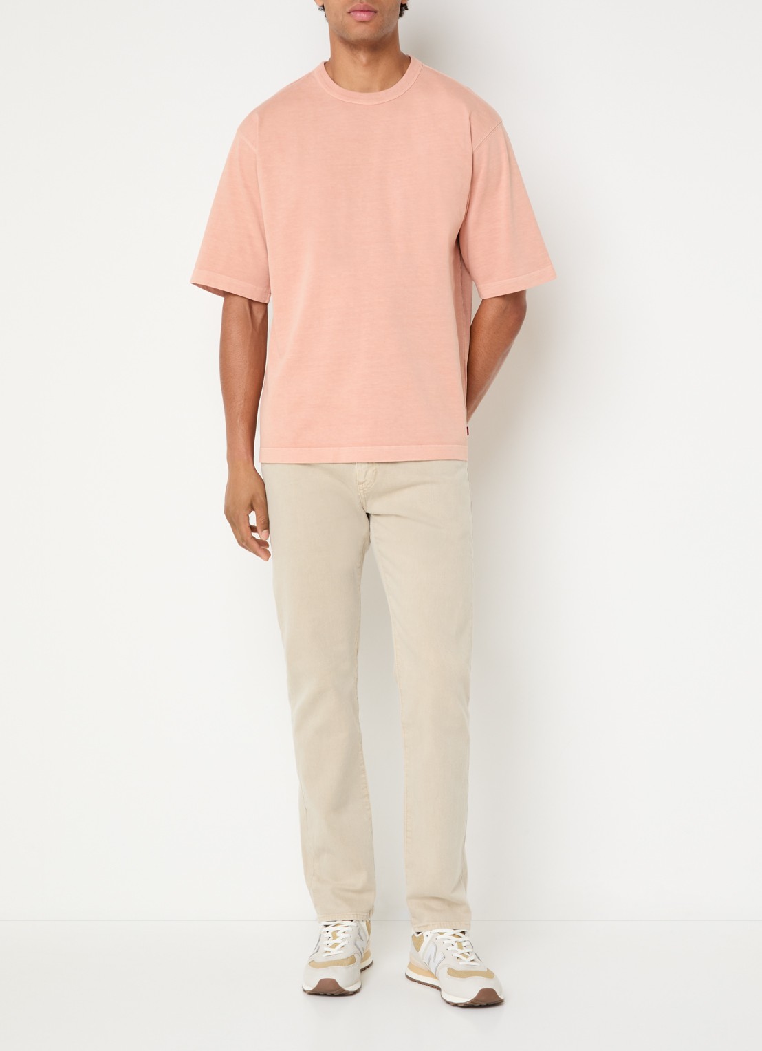 Levi's T-shirt met ronde hals - voorkant 3 zalmroze