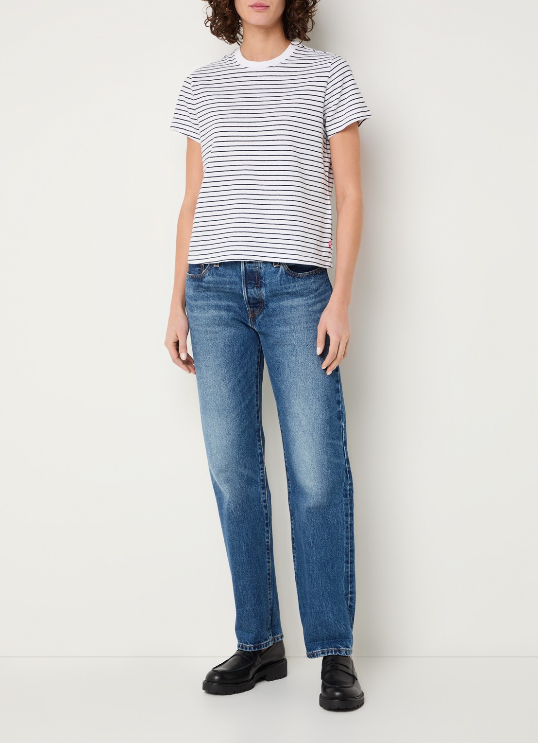 Levi's T-shirt met streepprint - voorkant 2 wit