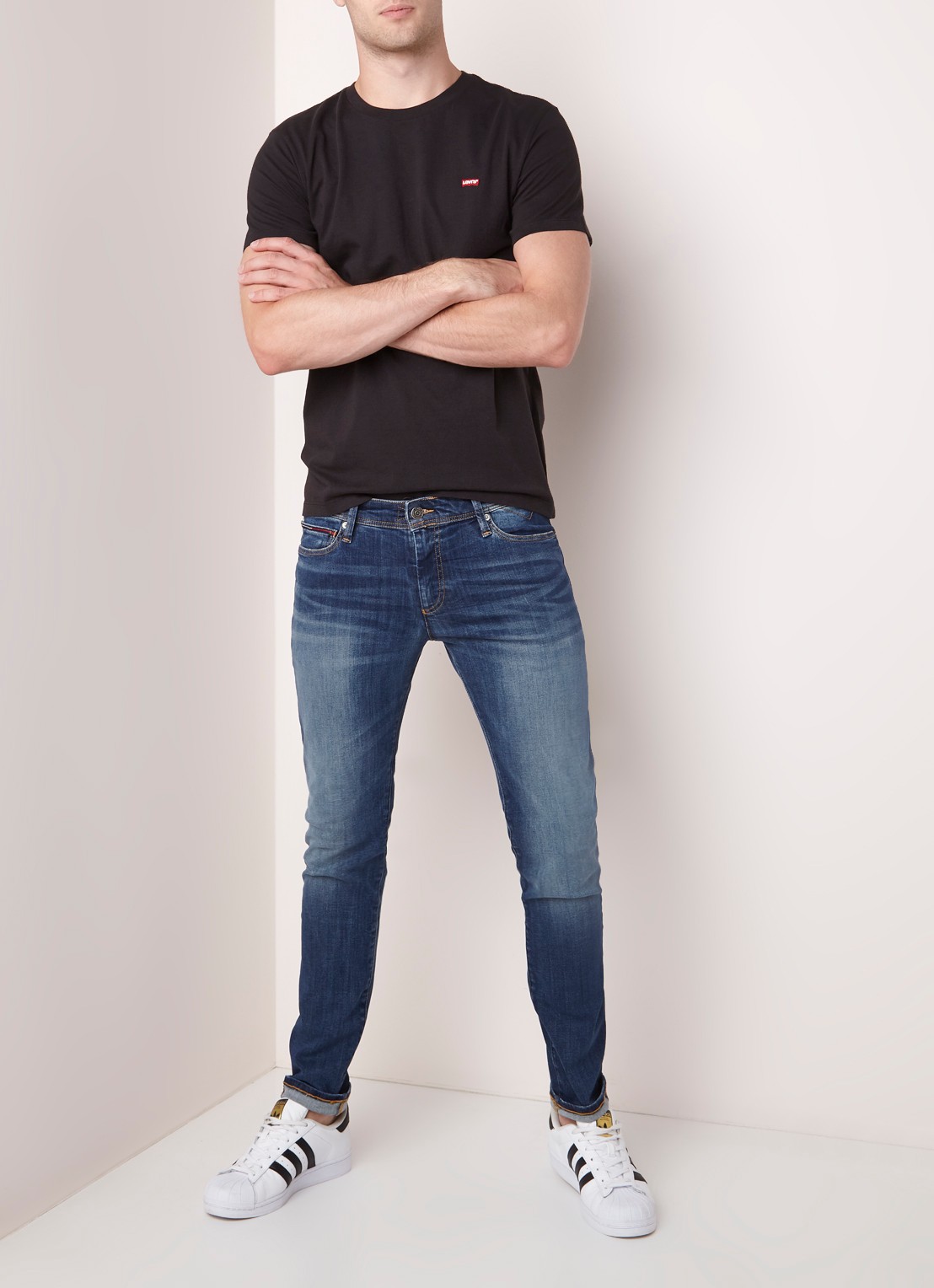 Levi's T-shirt van katoen met logoborduring - voorkant 2 zwart