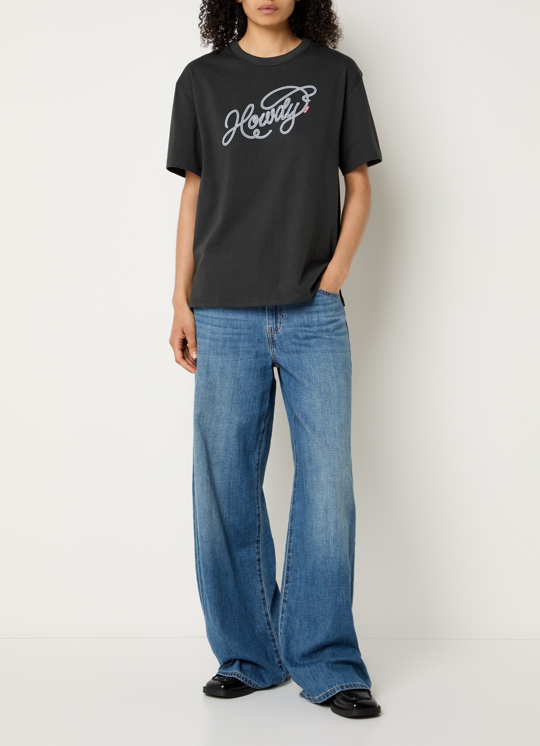 Levi's Tabor T-shirt met print - voorkant 3 middengrijs