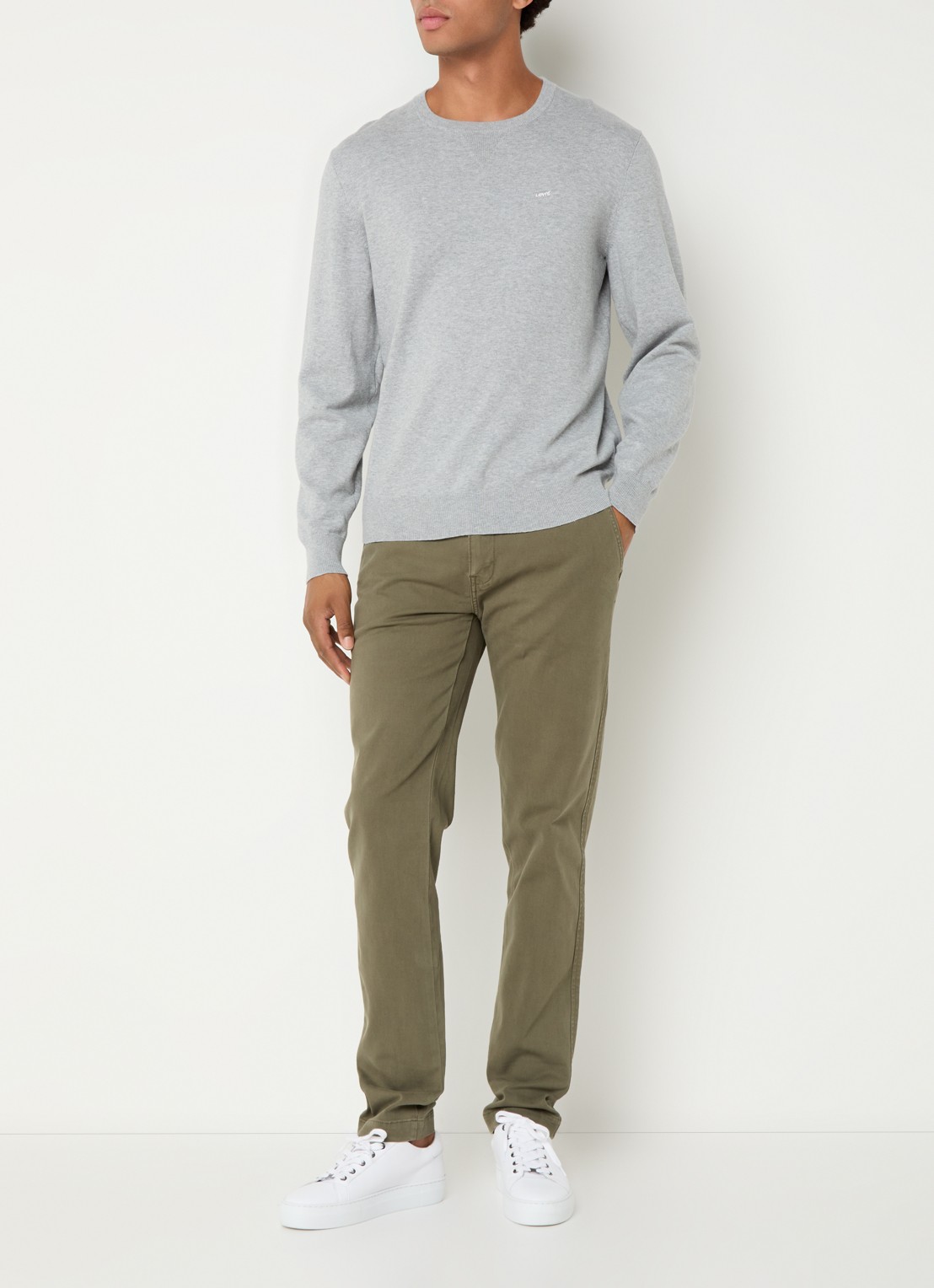 Levi's Tapered fit chino met steekzakken - voorkant 4 olijfgroen