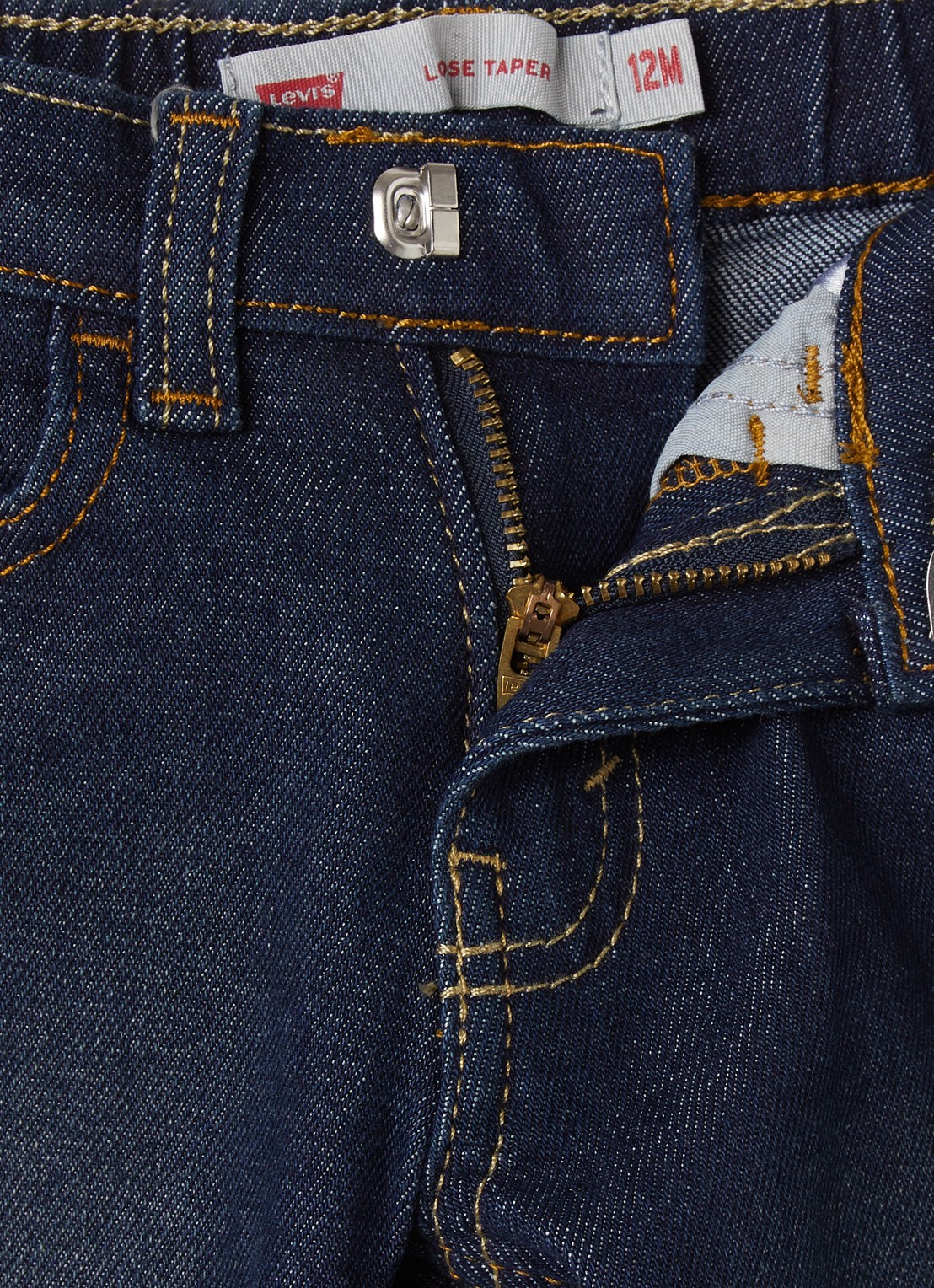 Levi's Tapered jeans met steekzakken - detail indigo