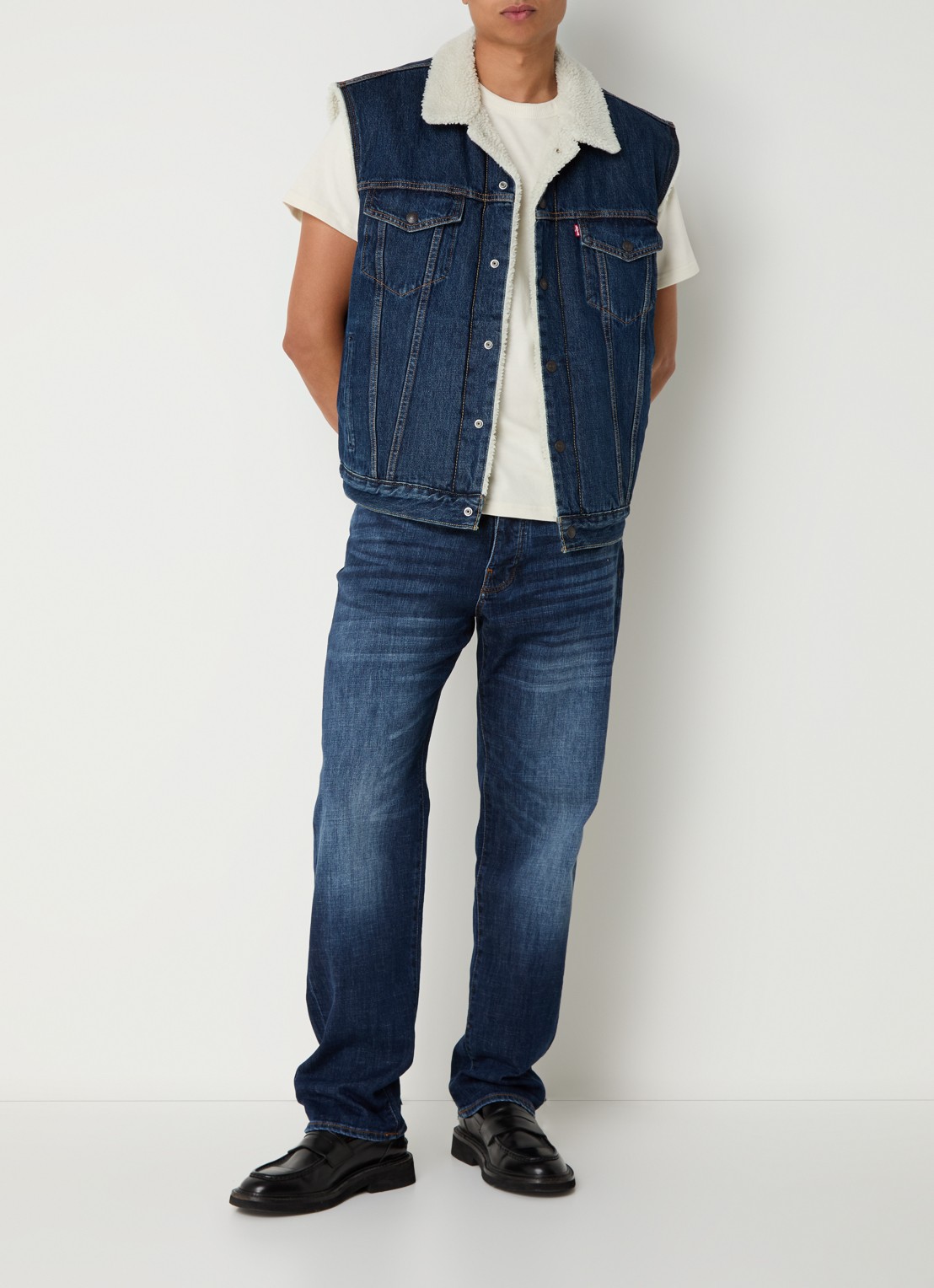 Levi's Type 3 sherpa spijkerjas met borstzakken en teddy voering - voorkant 2 indigo