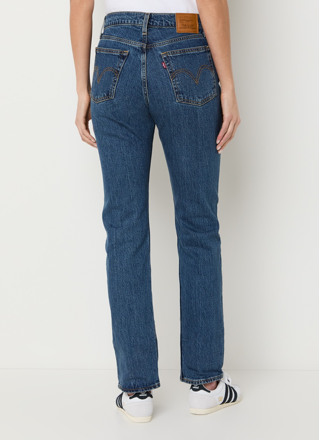 Levi's Wedgie high waist slim fit jeans met donkere wassing - achterkant indigo