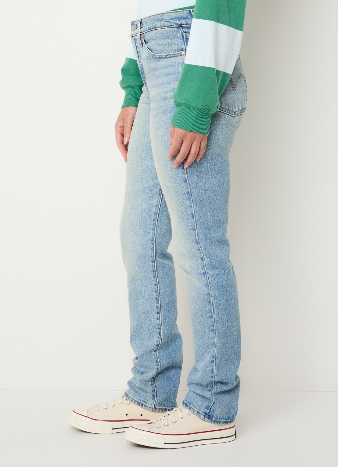 Levi's Wedgie high waist slim fit jeans met lichte wassing - detail 3 indigo