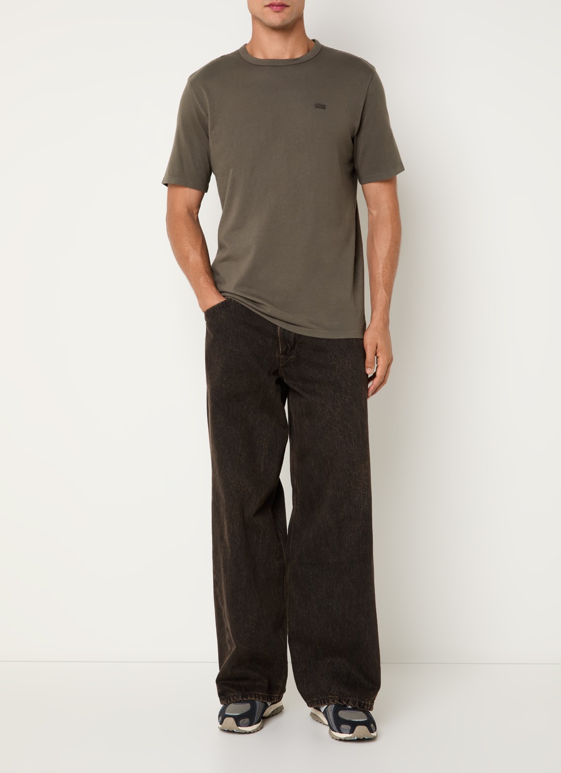 Levi's Wide fit jeans met gekleurde wassing en steekzakken - voorkant 3 donkerbruin