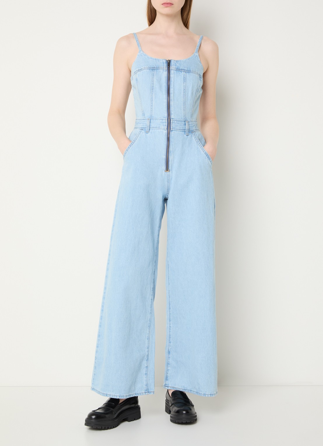 Levi's Wide fit jumpsuit van denim met steekzakken - detail 2 lichtblauw