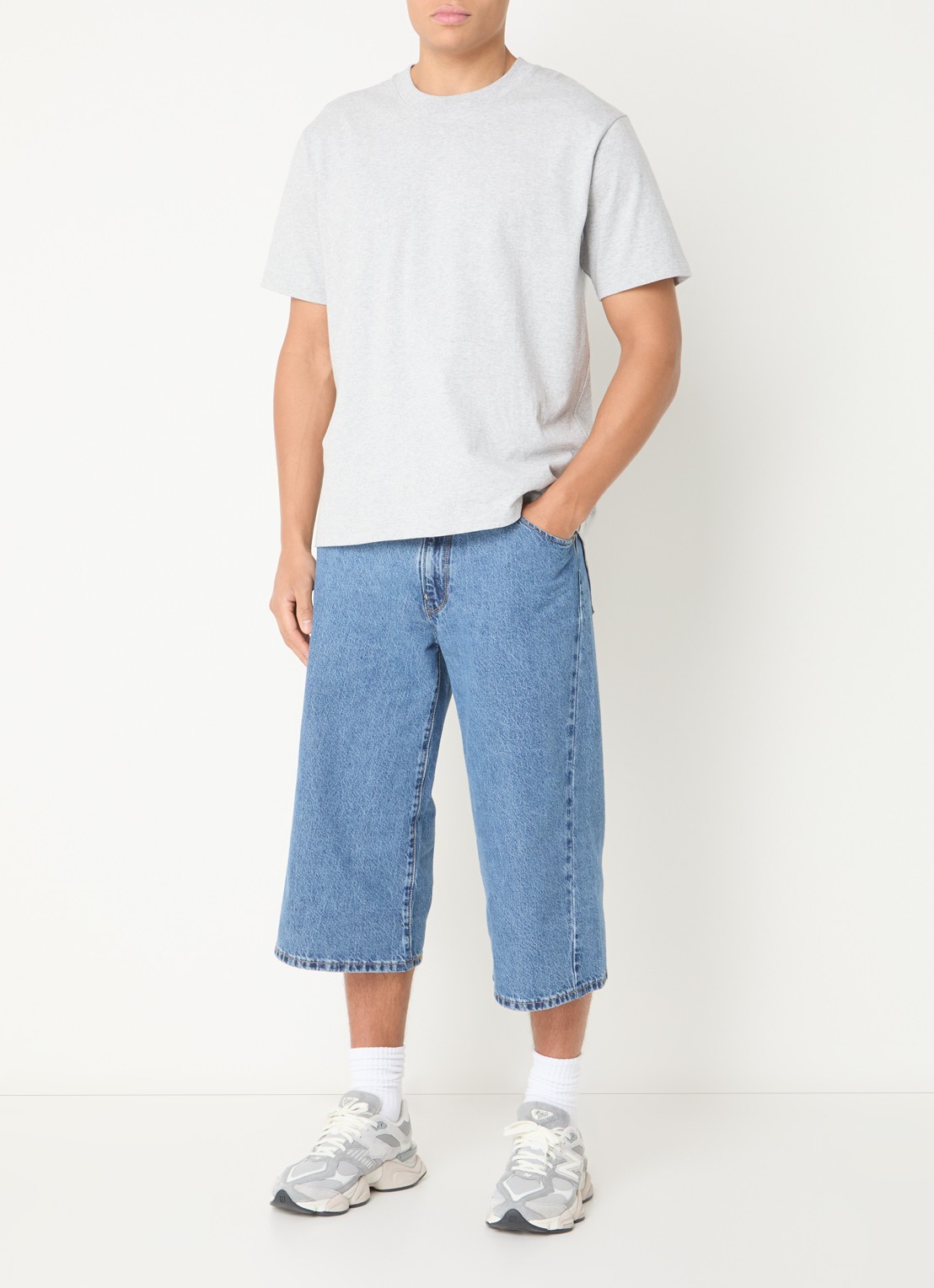 Levi's Wide fit korte broek van denim met medium wassing en ceintuur - voorkant 5 indigo
