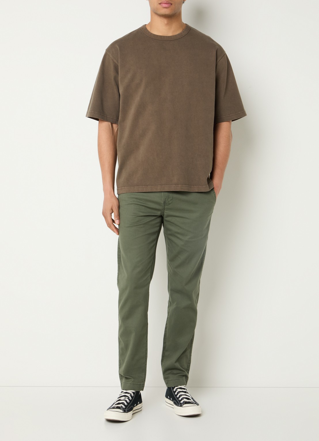 Levi's XX straight fit chino met steekzakken - voorkant 2 olijfgroen