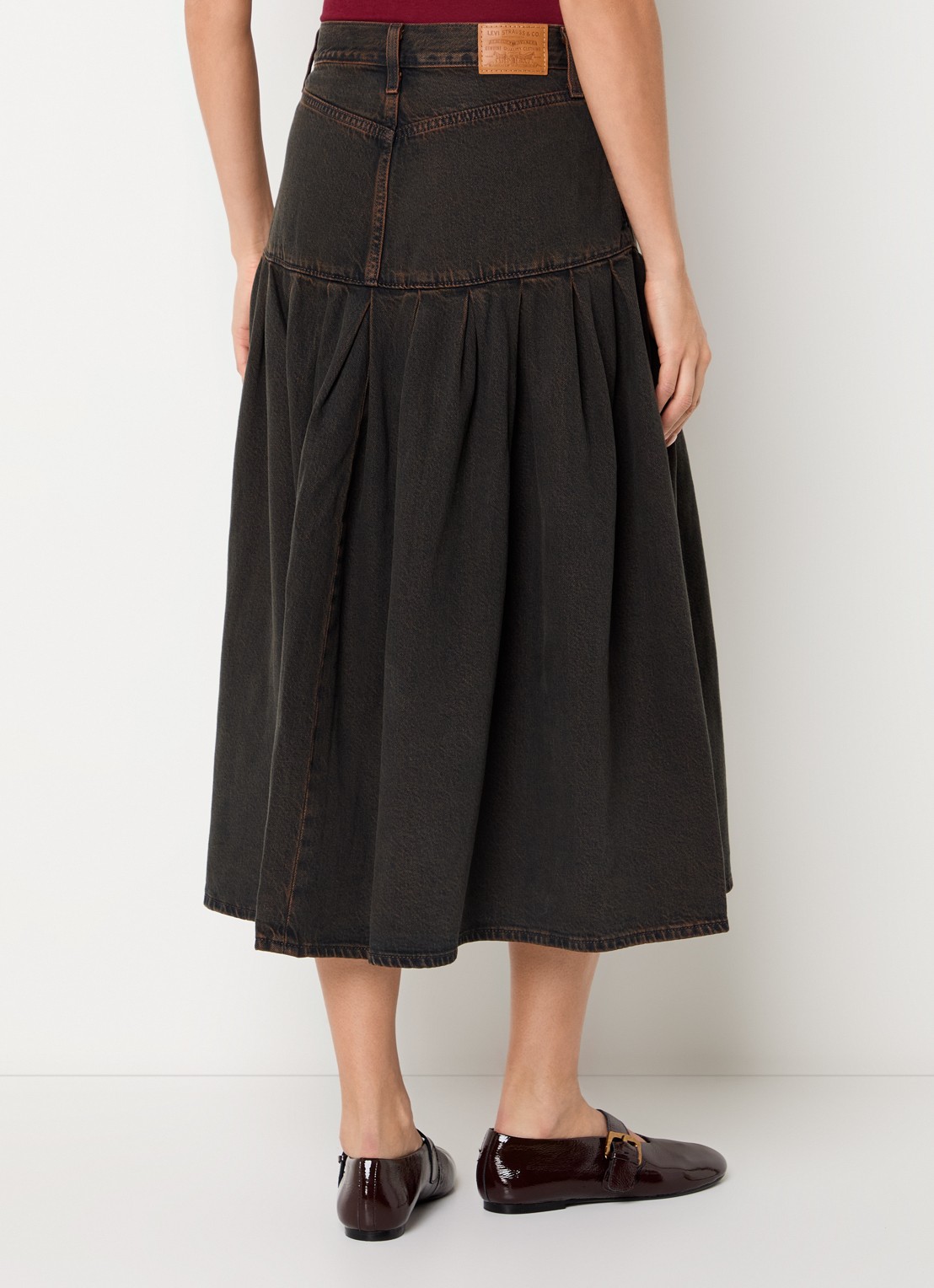 Levi's Yoked midi spijkerrok met steekzakken - achterkant 4 bruin