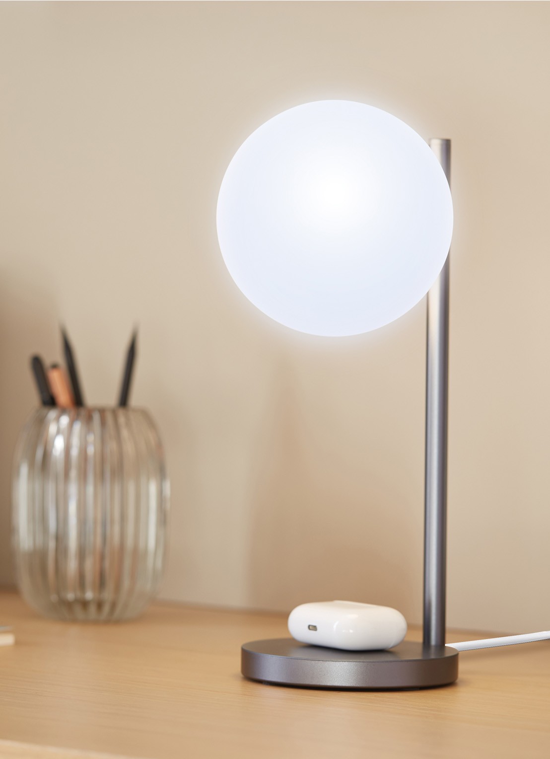 Lexon Bubble tafellamp met oplaadfunctie 30 cm - detail 7 grijs