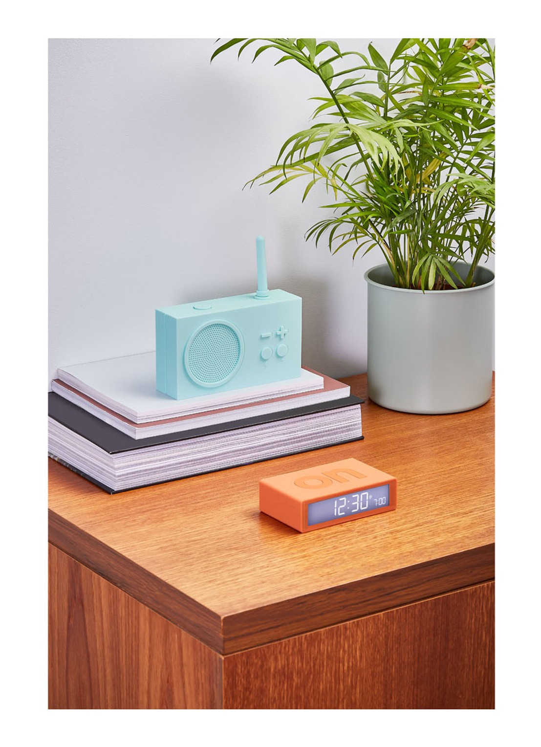 Lexon Tykho 3 waterproof radio & bluetooth speaker - voorkant 6 turquoise