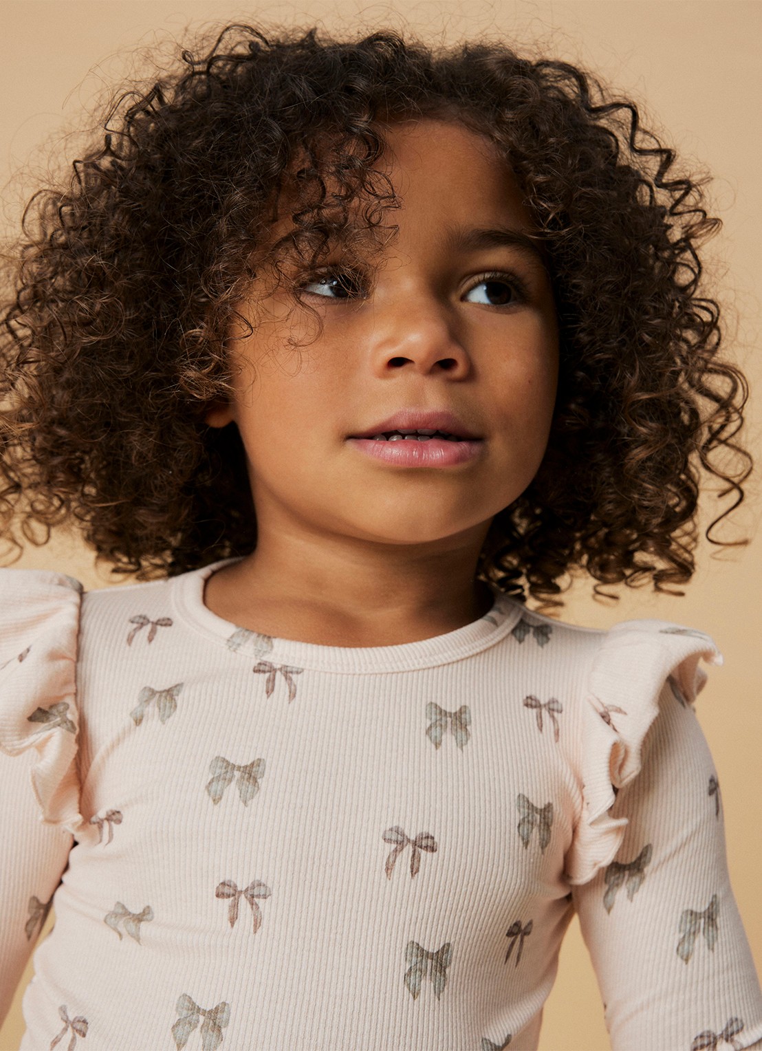 Lil 'Atelier NMFGavo longsleeve met ruches - voorkant 2 lichtroze