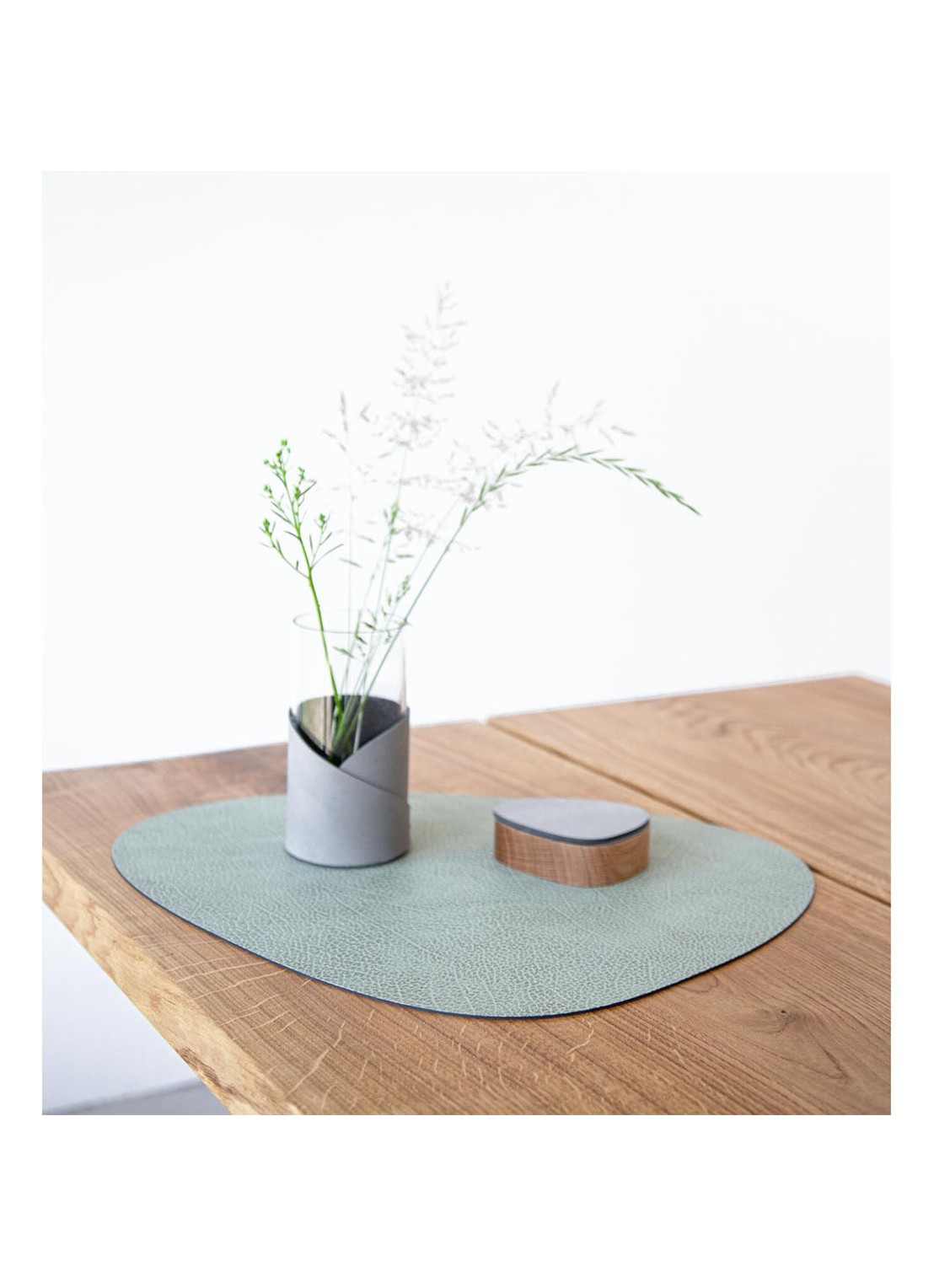 LIND DNA Curve placemat 37 x 44 cm - achterkant 3 lichtgroen