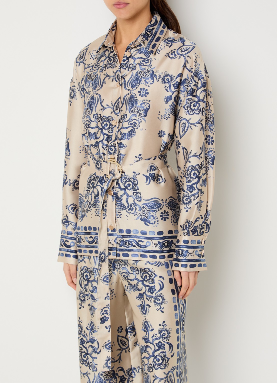 Liu Jo Blouse van satijn met bloemenprint en strikceintuur - detail 4 beige