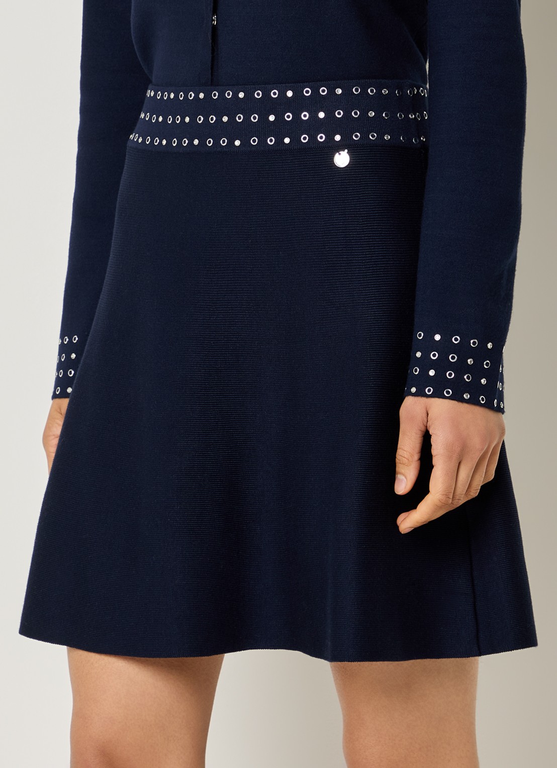 Liu Jo Fijngebreide mini A-lijn rok met studs - detail donkerblauw
