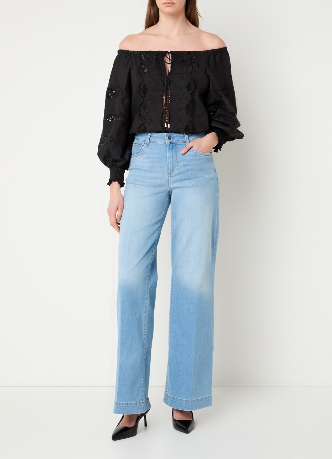 Liu Jo High waist flared jeans met medium wassing - voorkant 3 indigo