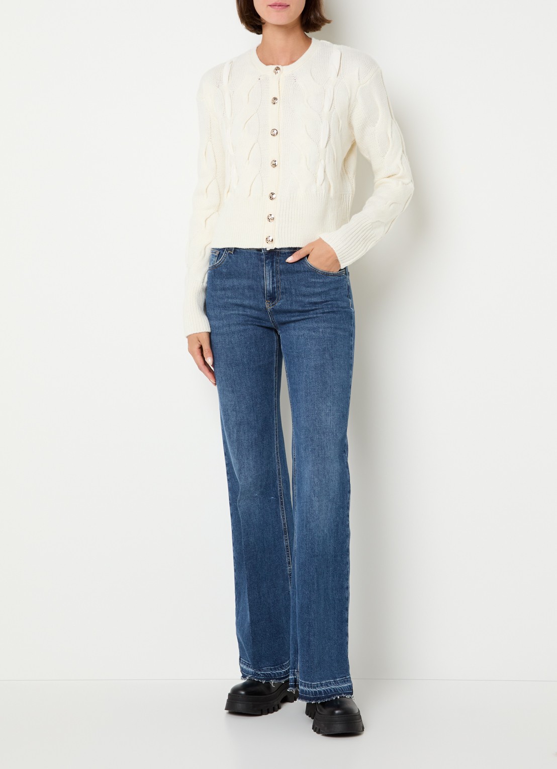Liu Jo Kabelgebreid vest in wolblend - voorkant 2 creme