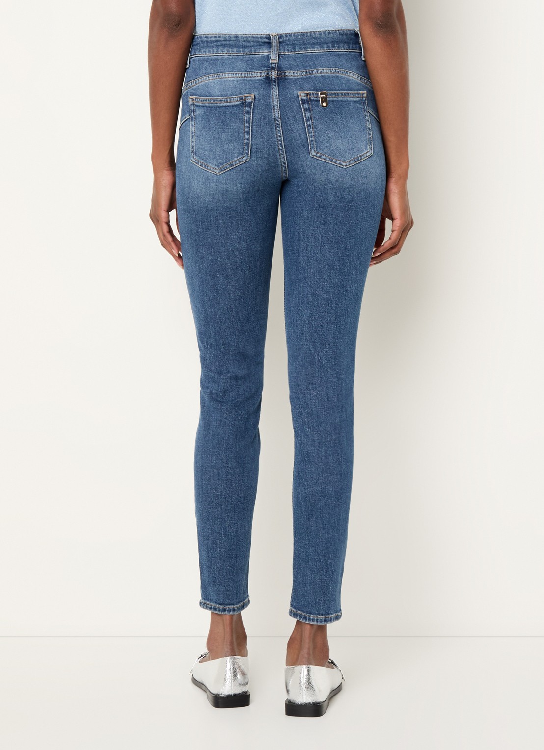 Liu Jo Mid waist cropped skinny jeans met medium wassing - achterkant indigo