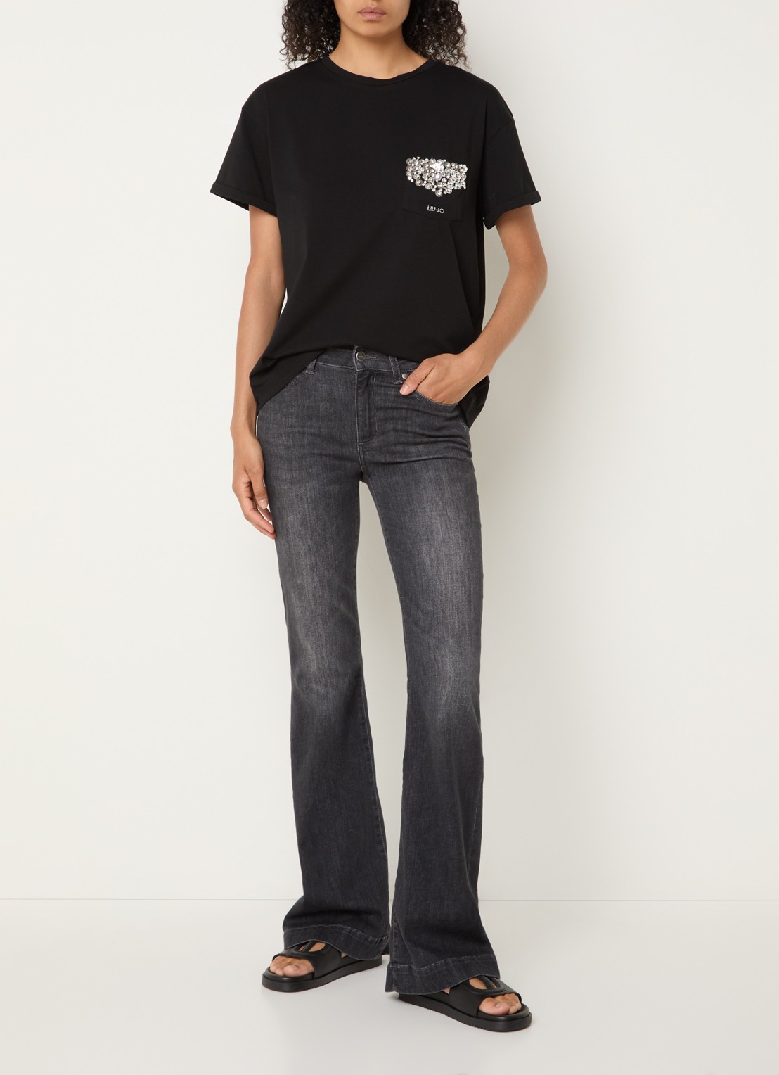 Liu Jo T-shirt met strass en borstzak - voorkant 2 zwart