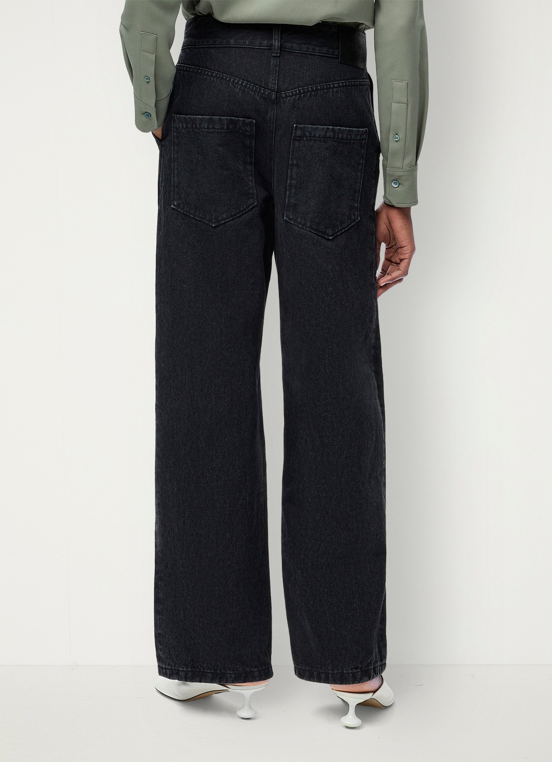 LOEWE Anagram high waist loose fit jeans met logoborduring - achterkant zwart