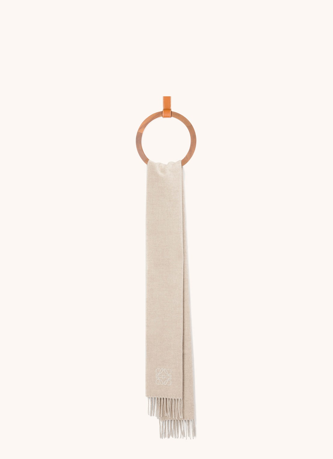 LOEWE Anagram sjaal in kasjmierblend 180 x 30 cm - voorkant 5 zand