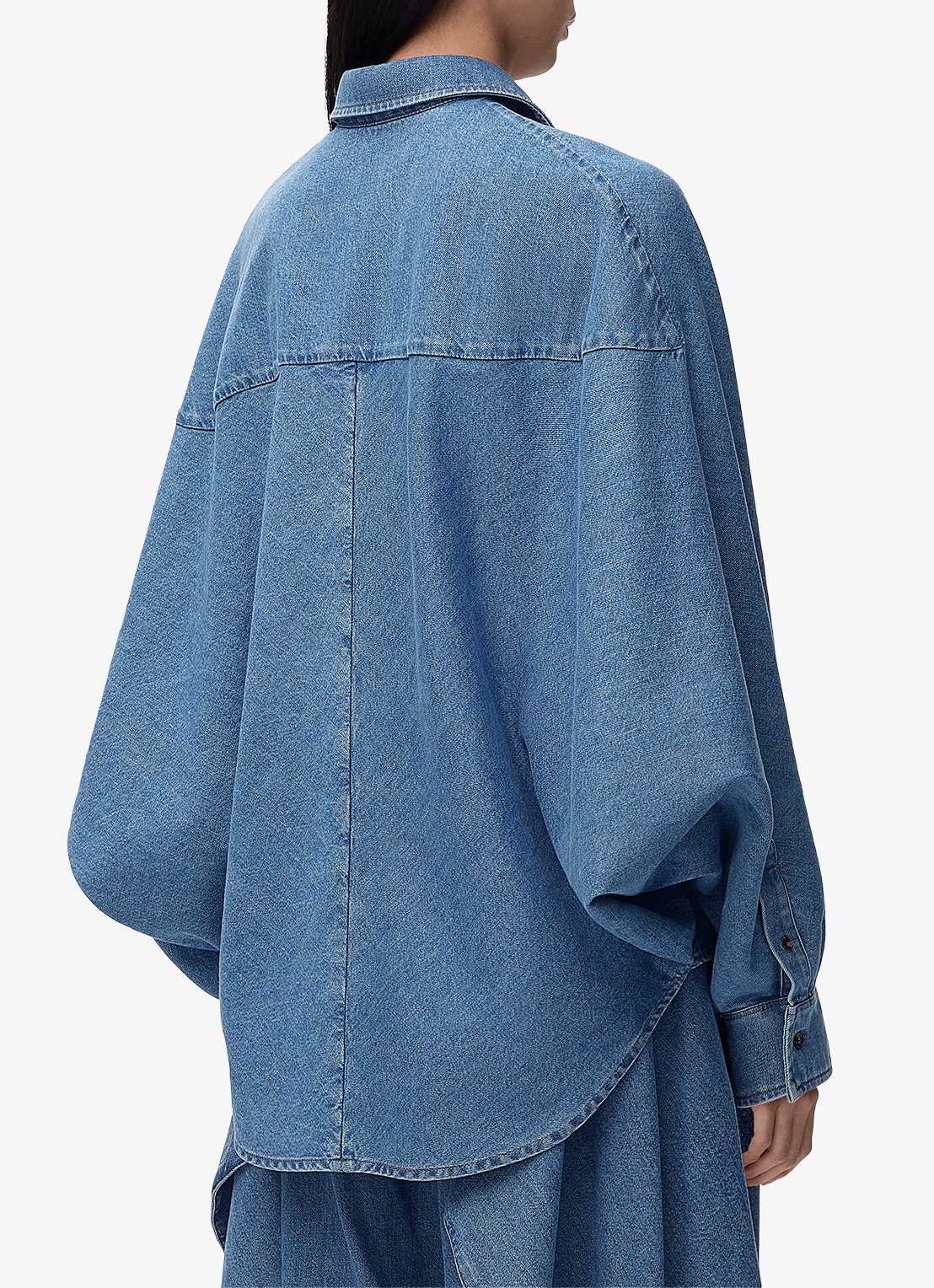 LOEWE Blouse van denim met logoborduring - achterkant 5 indigo