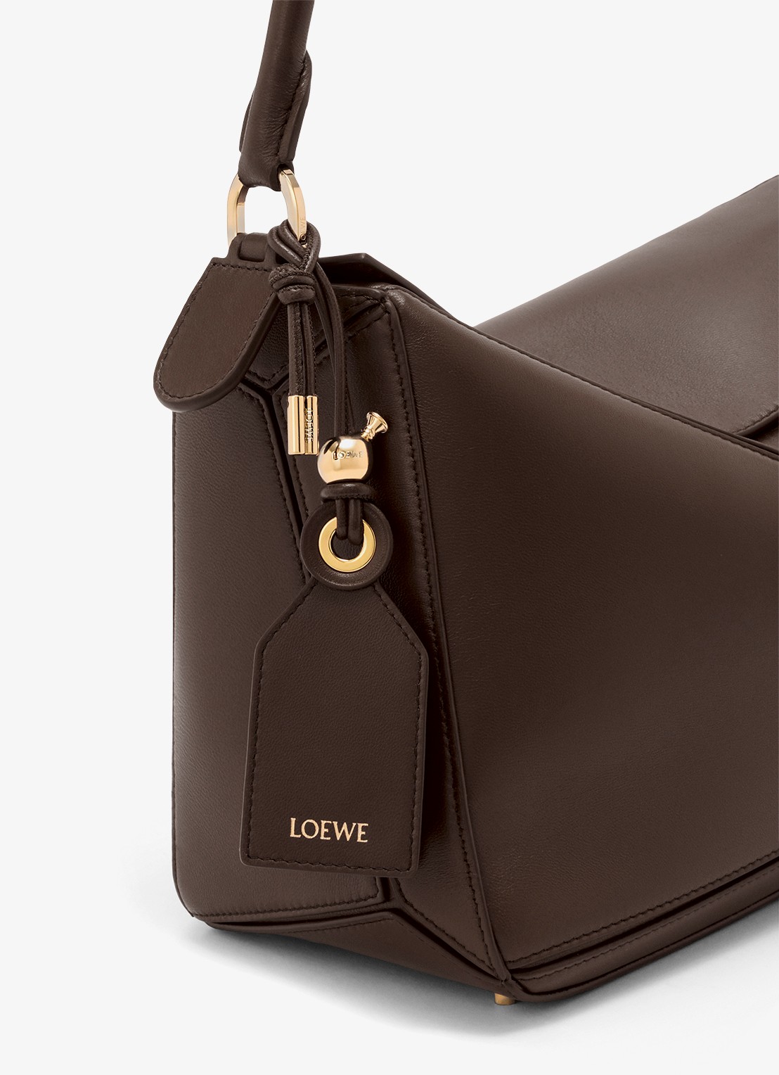 LOEWE Featherlight Puzzle Medium schoudertas van lamsleer - detail 6 donkerbruin