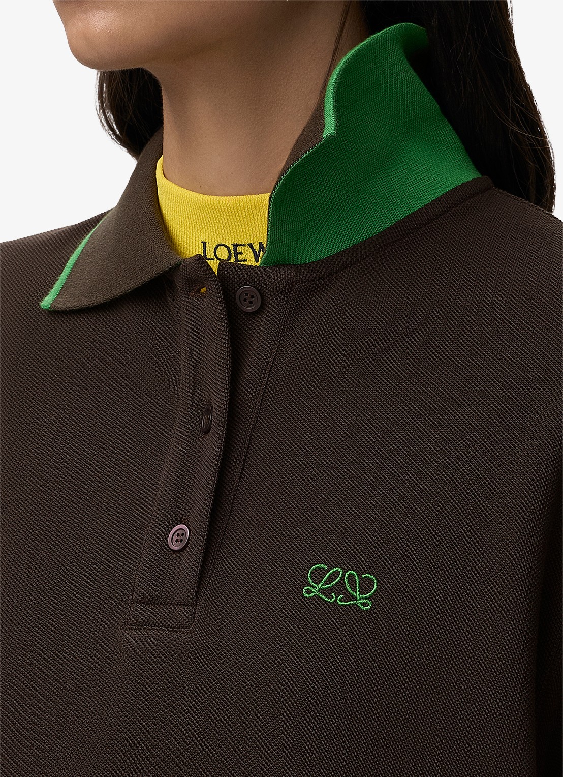LOEWE Fijngebreid T-shirt met polokraag - detail 3 bruin